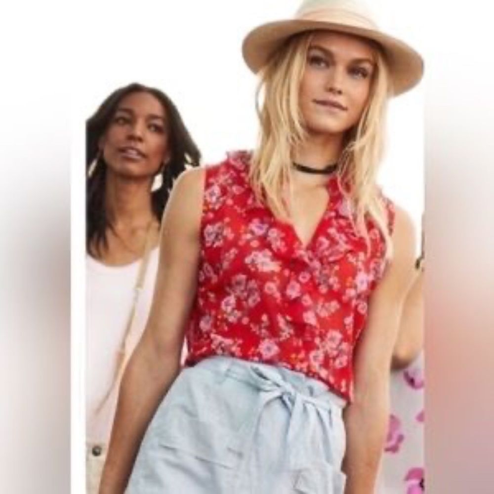 CAbi Crush Red Floral‎ Print Sleeveless Top Style 5219 SzS